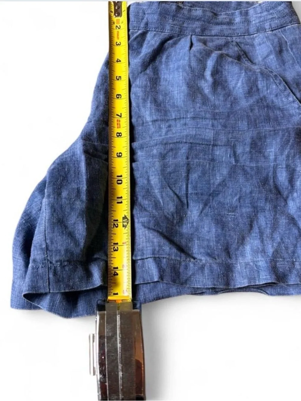 Tommy Bahama Blue Linen Shorts women’s Size 10